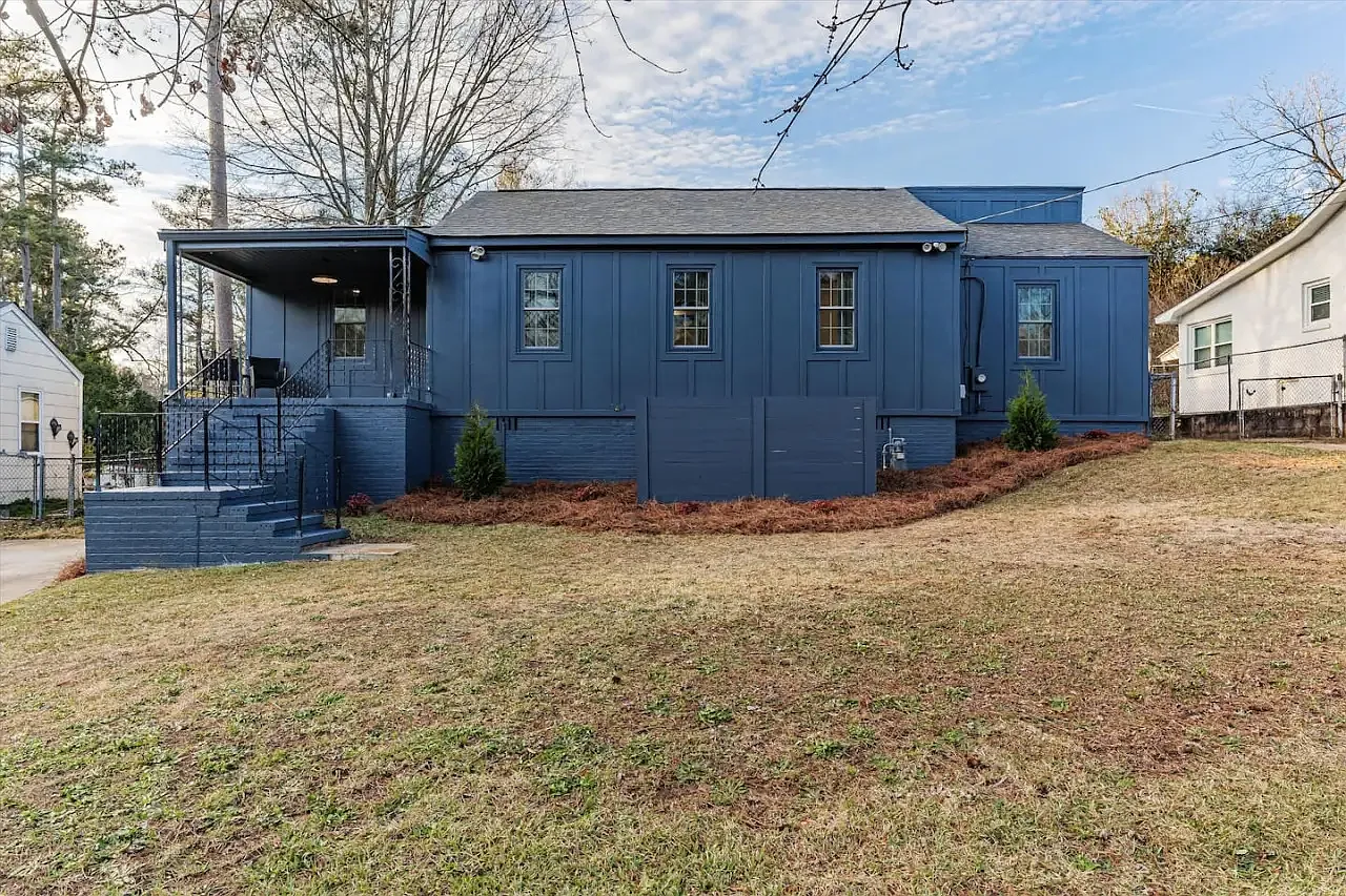 906 Bluebird Rd — Photo 4