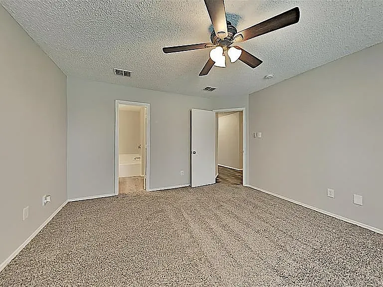 1410 Starpoint Ln — Photo 9