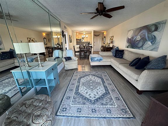 5th image of 95 N Birch Rd APT 402