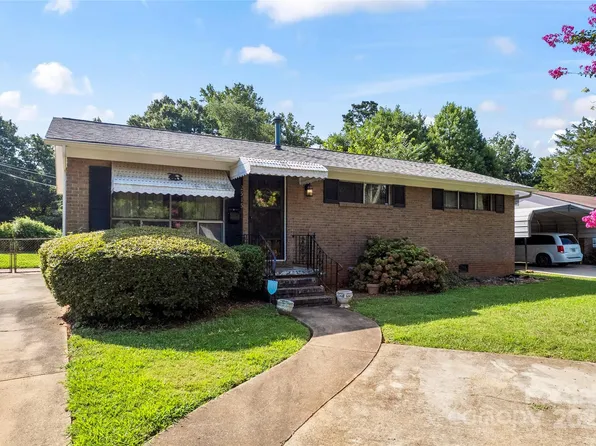 2515 Alleghany St, Charlotte, NC 28208