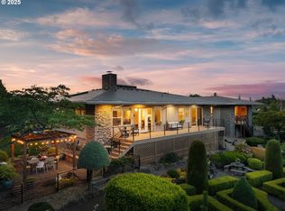 800 Rosemont Rd, West Linn, OR 97068