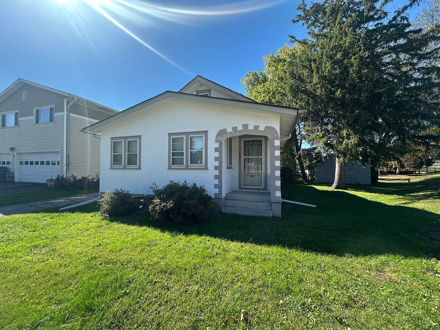 3 bed, 1236 sqft, $1,850 — Photo 1