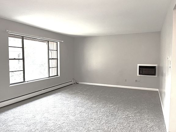 4th image of 1625 W Elizabeth St #1