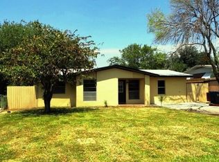 8 Broadcrest Dr, Laredo, TX 78045