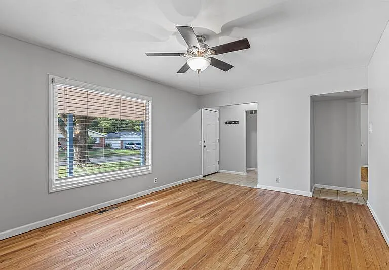 3280 Brookshire Dr — Photo 4