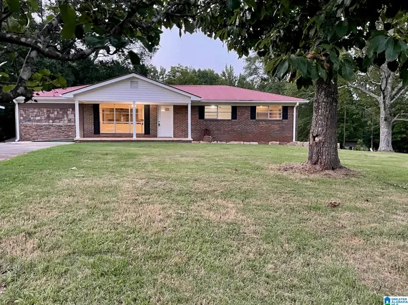 2373 Red Hill School Rd, Hayden, AL 35079