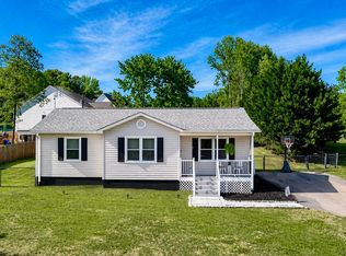 30 Parsons Rd, Woodruff, SC 29388
