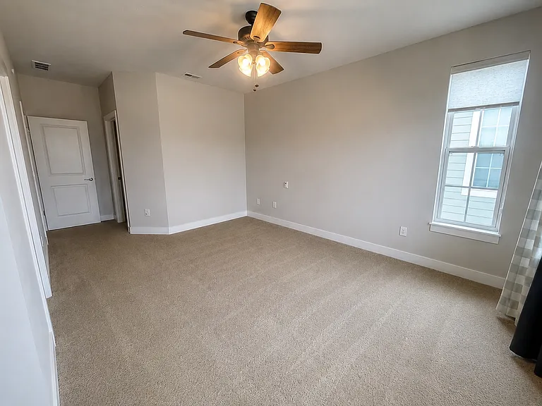 950 Kinzer Ave — Photo 12