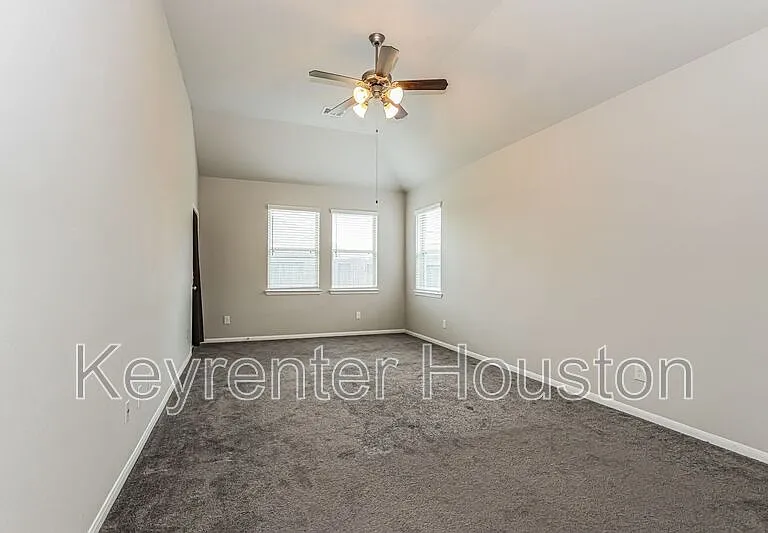 31519 Kailua Dr — Photo 9