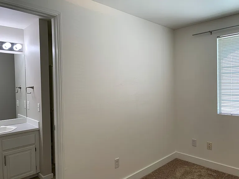 8022 118th Ct NE #5 — Photo 10