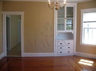 30 Sydney St #6, Medford, MA 02155