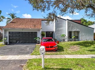 7420 NW 35th Ct, Fort Lauderdale, FL 33319