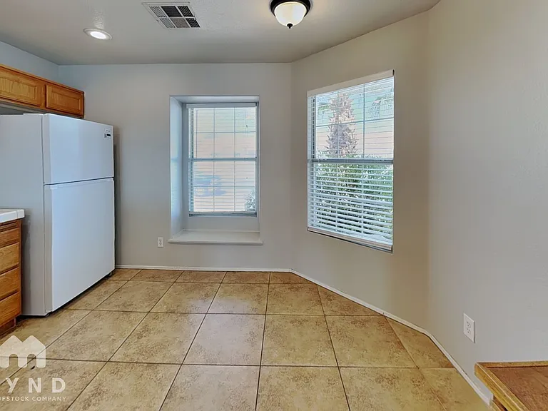4044 Forestville St — Photo 6