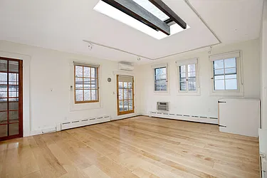 Rented by Warburg