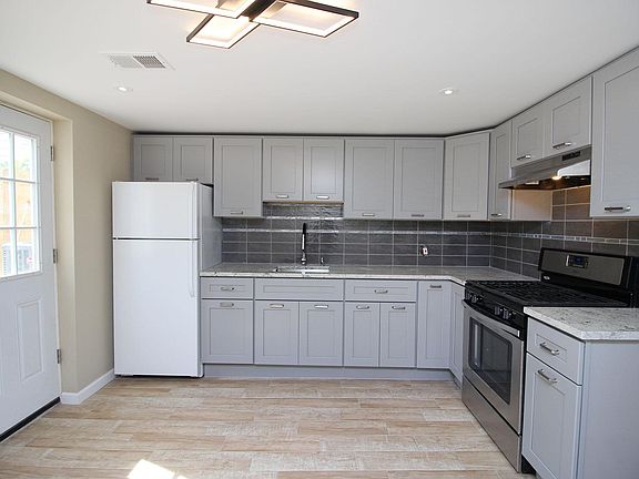 5th image of 104 Ocean Ave