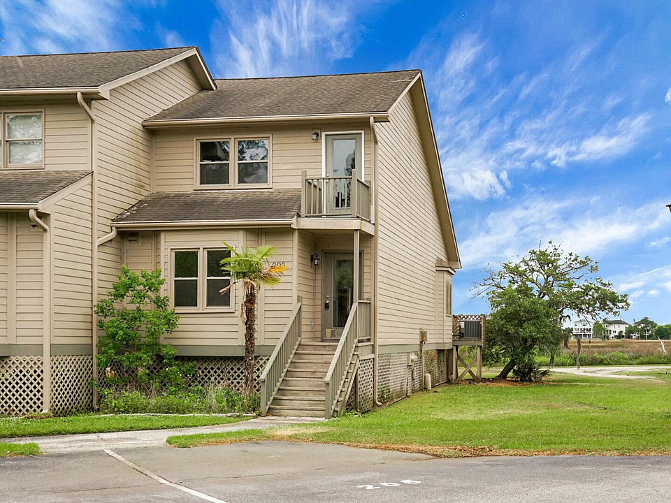1st image of 205 River Breeze Dr