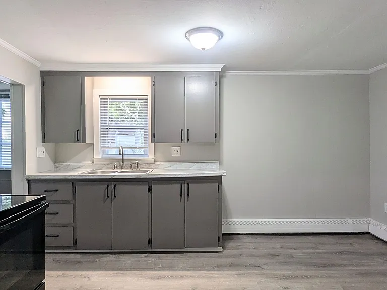 23 Winthrop St — Photo 4