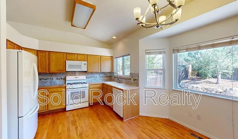 8315 Saint Helena Dr — Photo 2