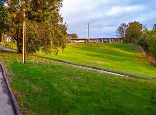 8 Gable Ln, Lafayette, CA 94549