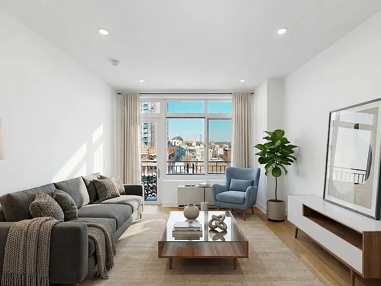 1115 Broadway #8C — Photo 1