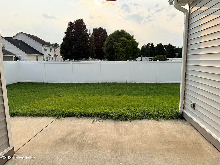 3804 Belfair Dr — Photo 5