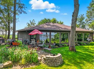 7846 E Ave, Wapello, IA 52653