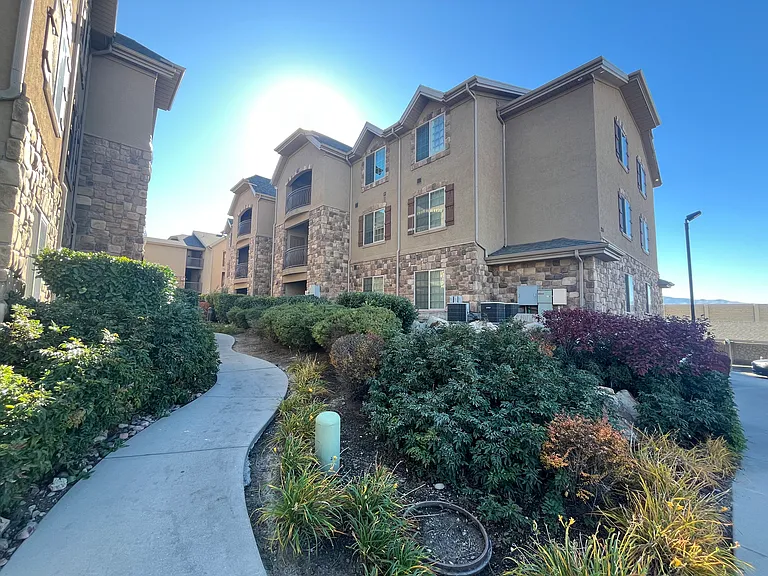 235 N 1200 W #301 — Photo 17