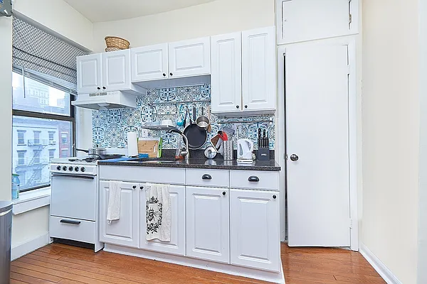 Rented by Compass | media 12