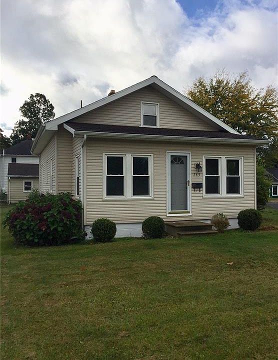 1st image of 243 Hathaway St W