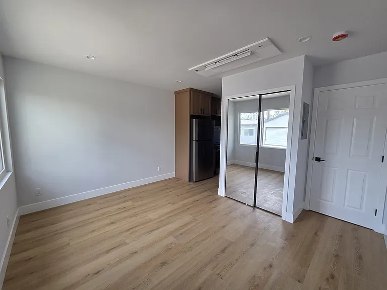 1500 S Glendale Ave #4 — Photo 14