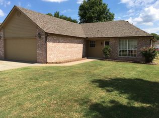 205 N Valley Dr, Catoosa, OK 74015