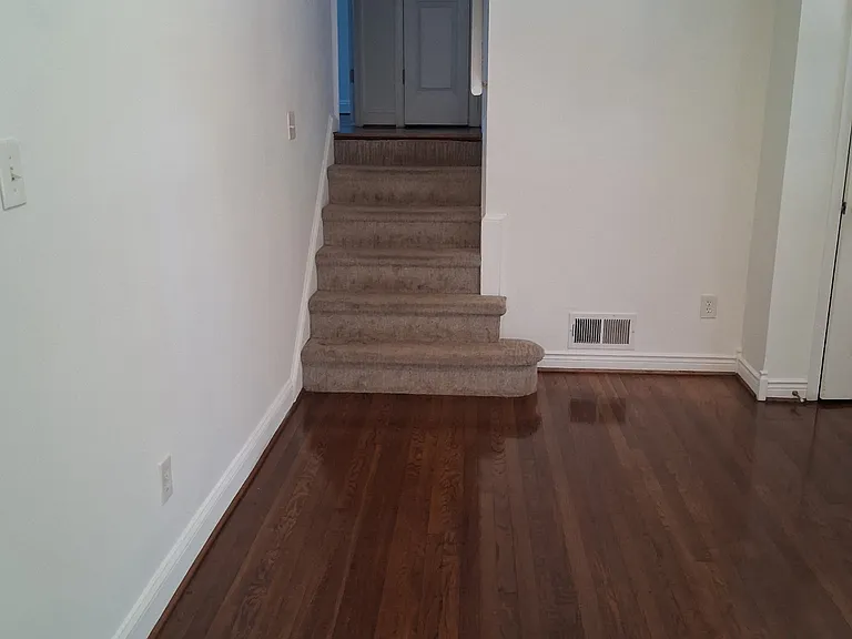 6921 Floyd Ave — Photo 2