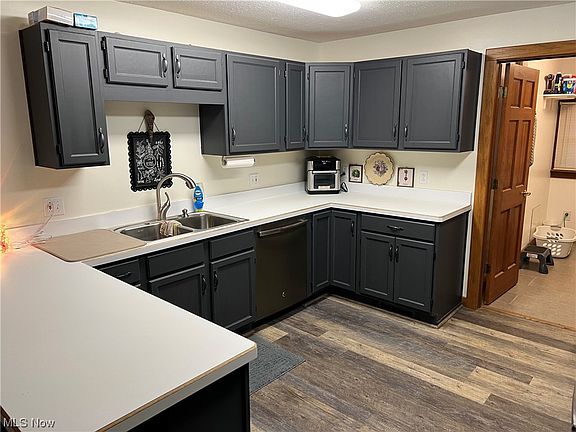 5th image of 203 Forest Ave