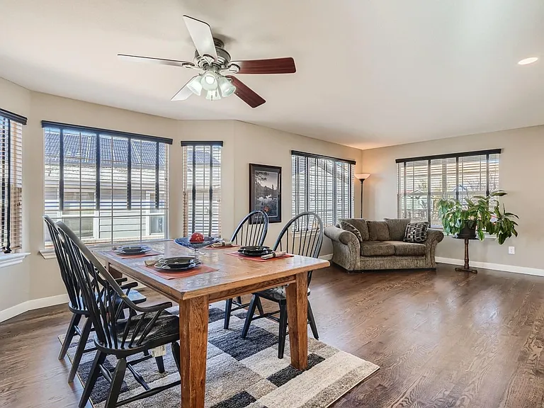 2106 Mountain Iris Dr — Photo 6