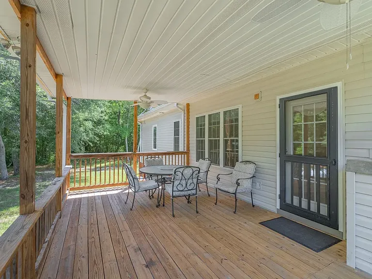 111 Vintage Vale Rd — Photo 3