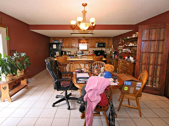 3rd image of 127 Wood Trail Ln