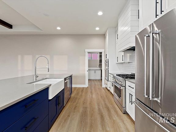 5th image of 3660 Lexington Ln
