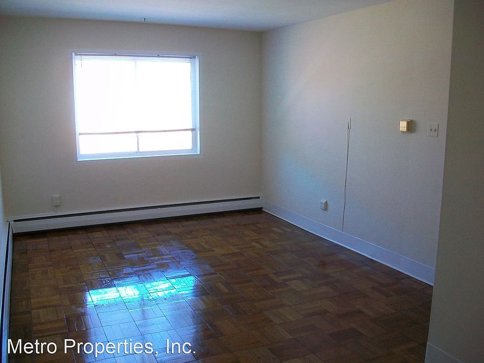 2nd image of 3524 Grove Ave APT 6