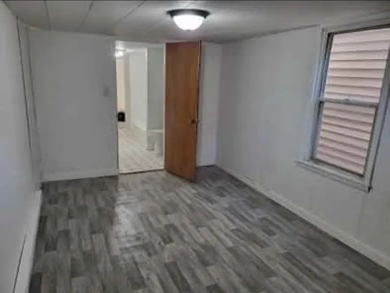 818 E Chestnut St #B — Photo 8