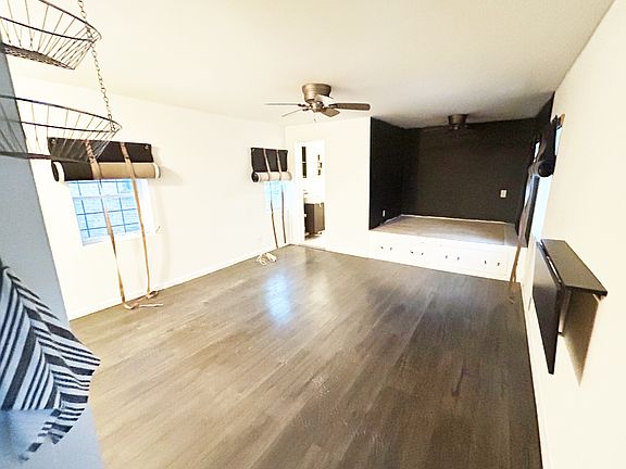 3rd image of 1524 Myrtle Ave #4
