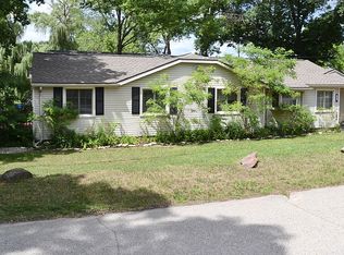 302 Whippoorwill Way, Commerce Township, MI 48382