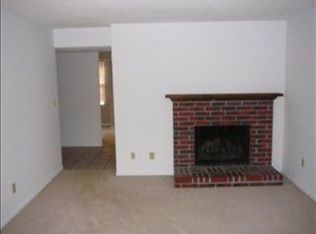 2922 SW Foxcroft 1 Ct, Topeka, KS 66614