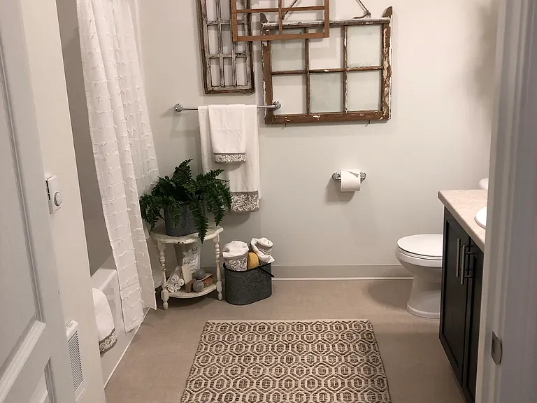 Main St Village Apartments — Photo 15