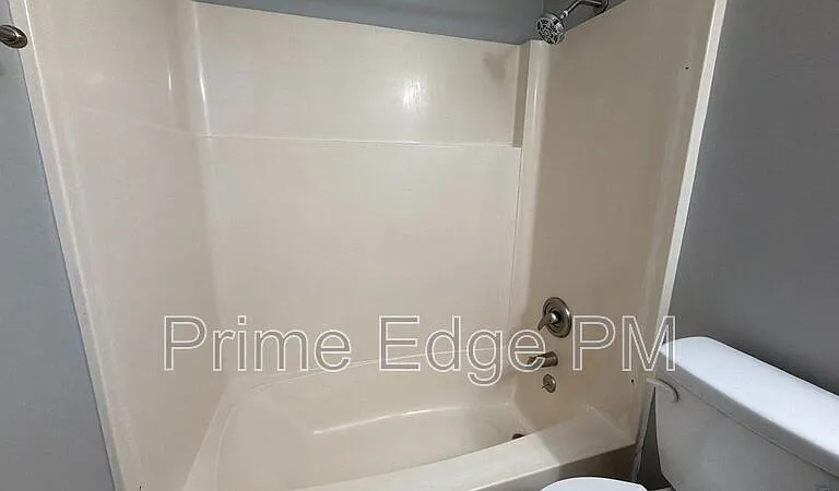 4520 Calvert St #7 — Photo 13