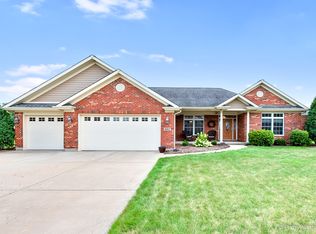 602 Whirlaway Dr, Genoa, IL 60135