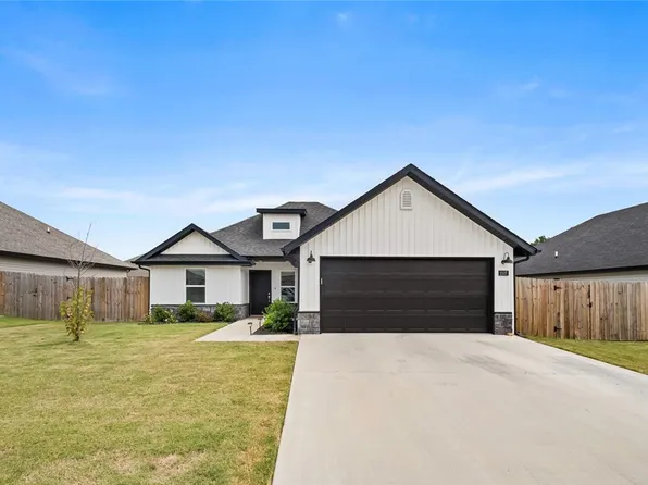 2507 S D St, Rogers, AR 72758