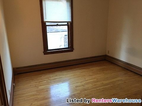 5th image of 3227 29th Ave S