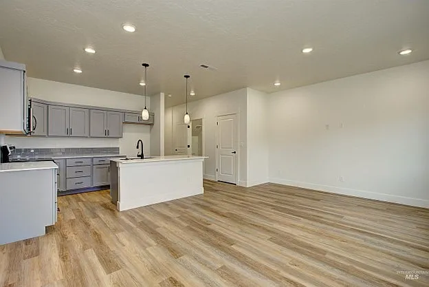 127 N Trifecta Ln — Photo 6