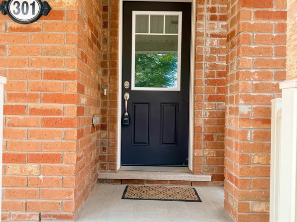 301 Gillett Point, Milton, ON L9E 1C6