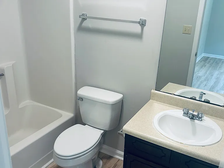 1418 Sharon Dr — Photo 9